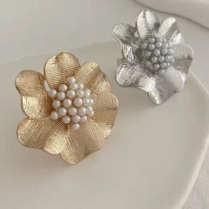 Anthropologie Flower Silver Pearl Adjustable Ring